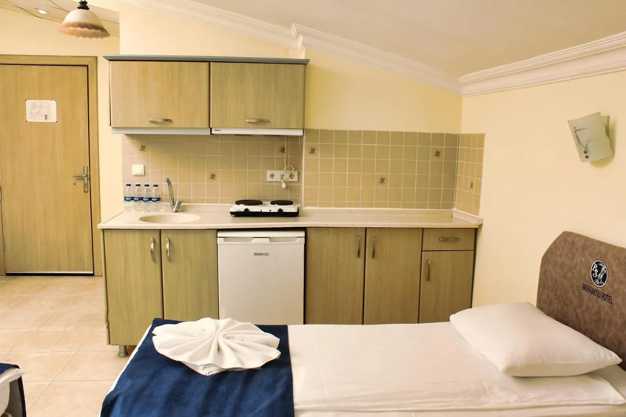 Berrak Su Hotel Αττάλεια