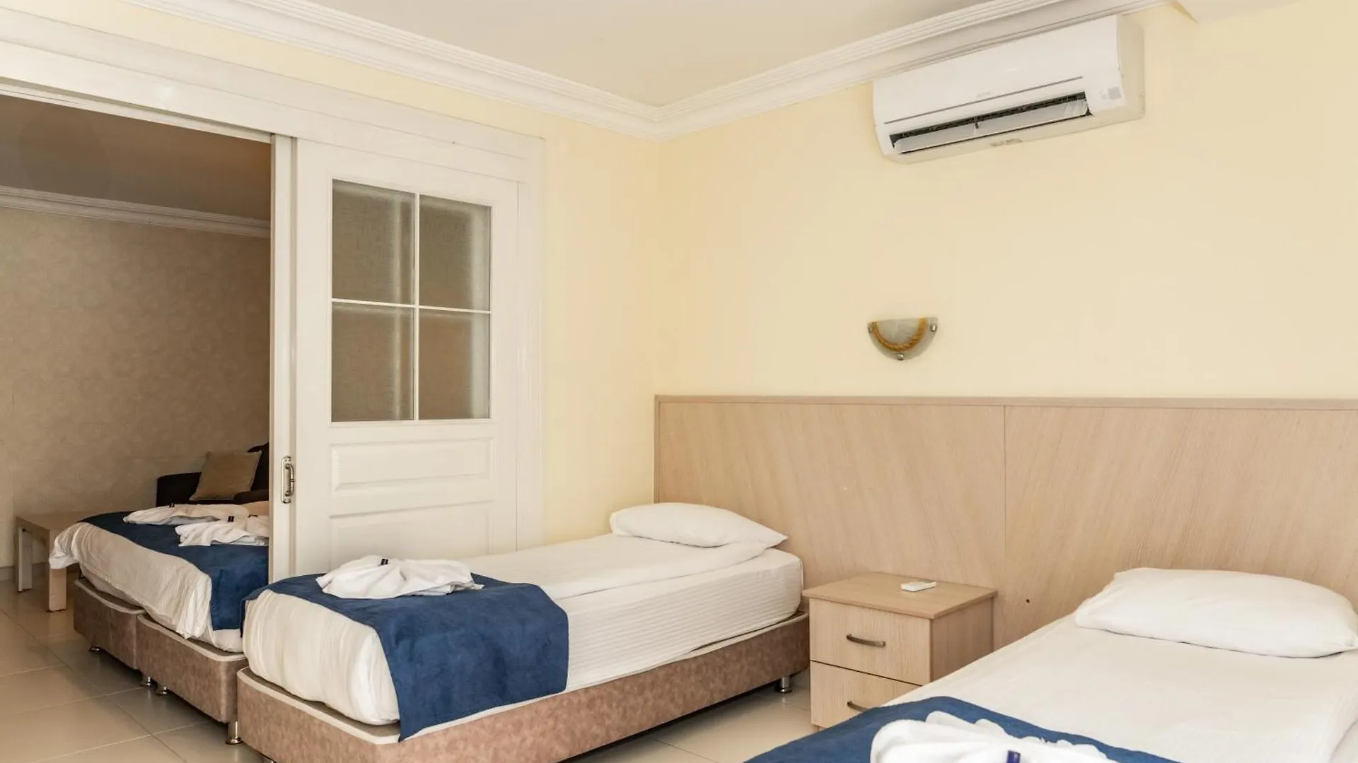 אנטליה Berrak Su Hotel