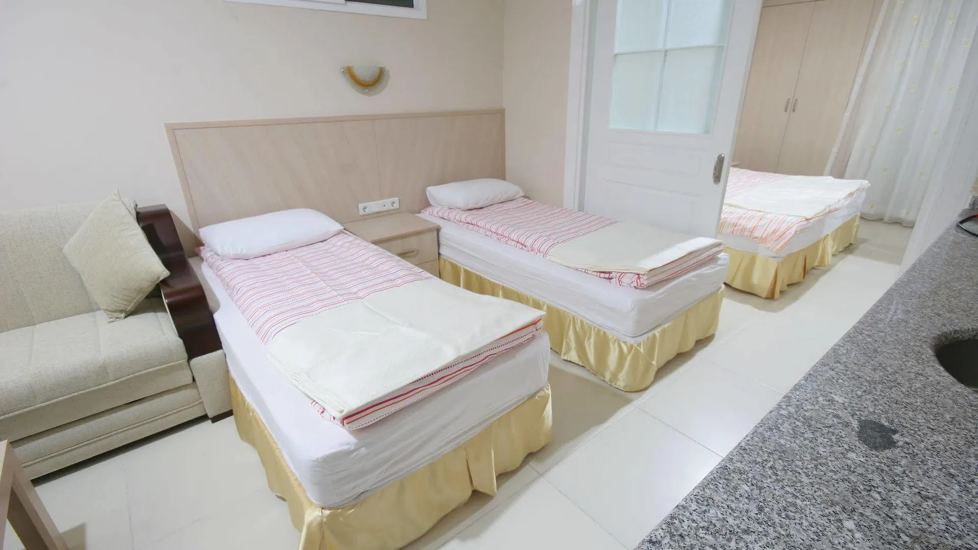 Berrak Su Hotel Αττάλεια