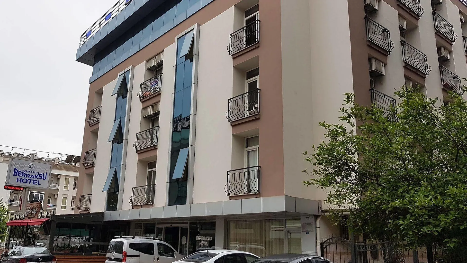 Berrak Su Hotel Αττάλεια
