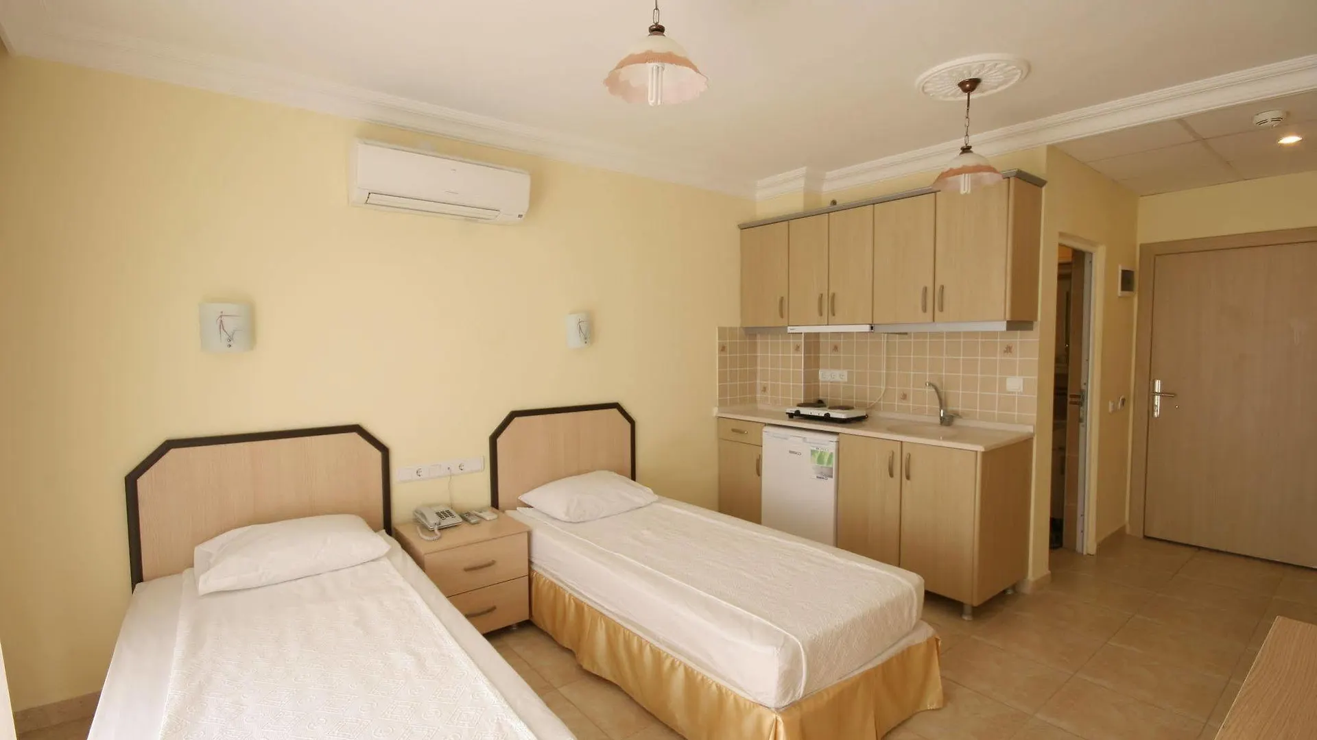 Berrak Su Hotel Antalya 3*,